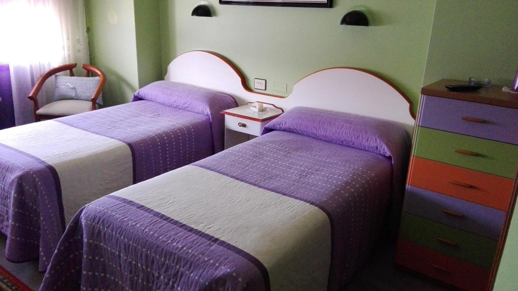 Hostal J.B مالبيسا المظهر الخارجي الصورة